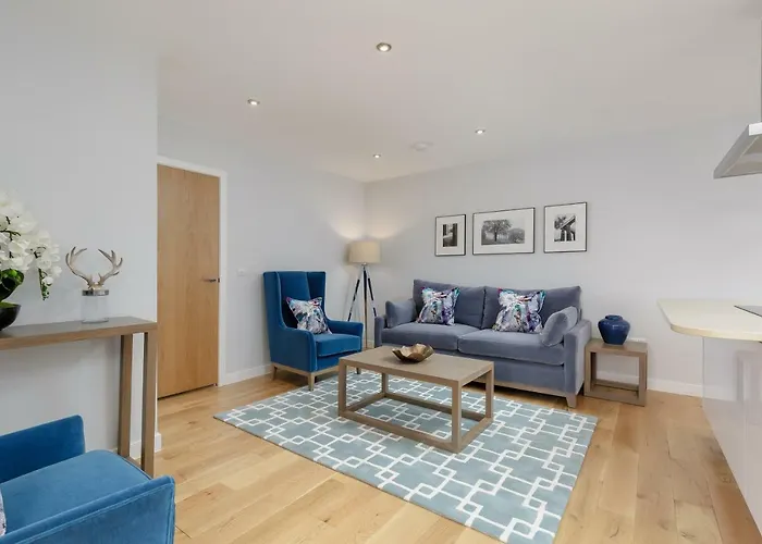 Destiny Scotland - Royal Mile Residence